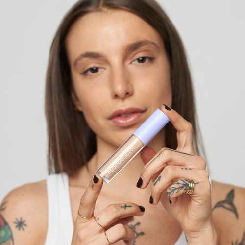 BLONDESISTER IT’S A TRICK! DREAMY CONCEALER – KRÉMES KORREKTOR